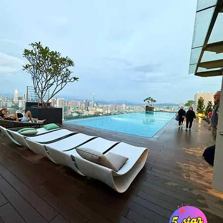 5 Star Comfort Riveria City Kl Sentral 4 Pax Infinity Pool Kuala Lumpur Exterior photo